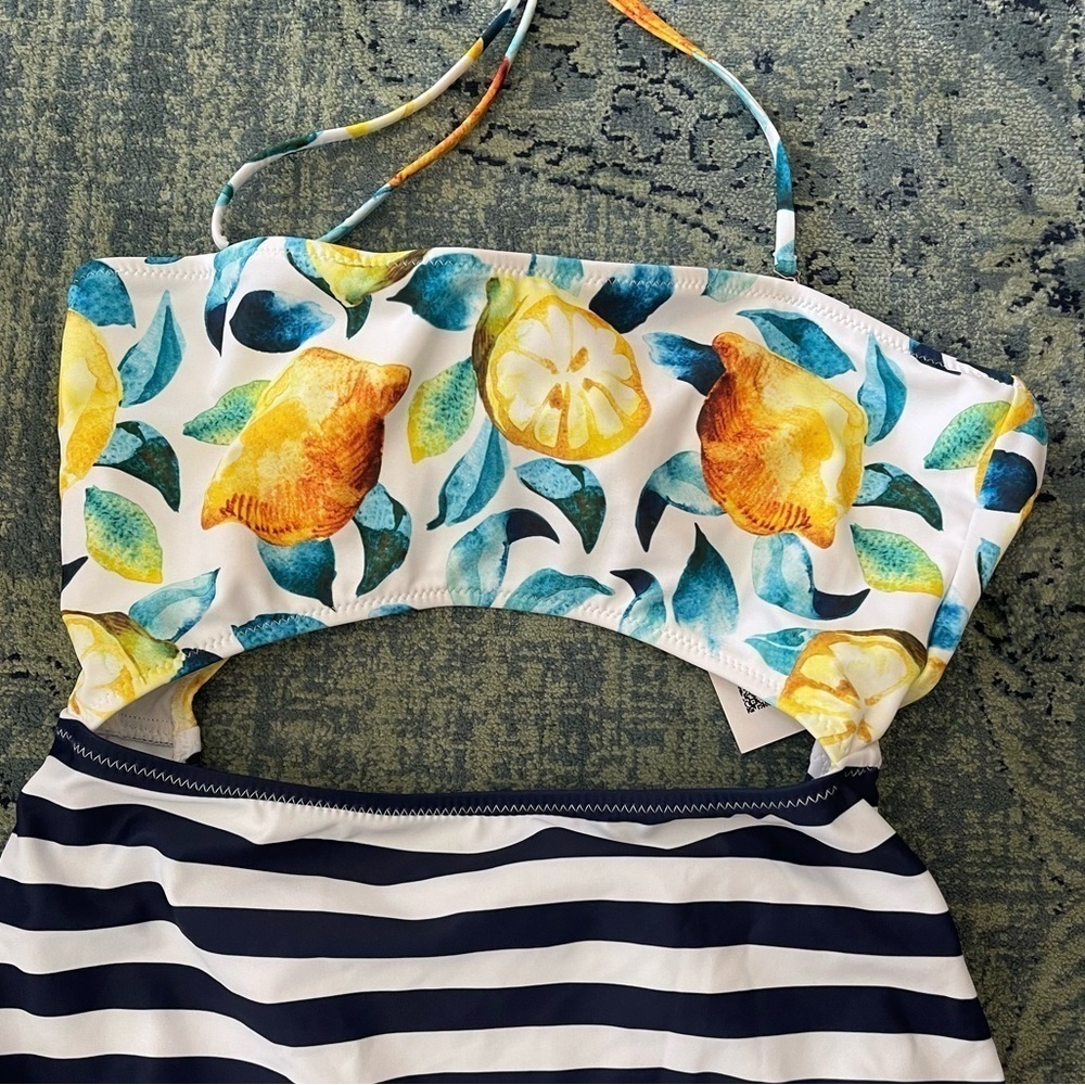Cupshe Swimsuit M - Picture 3 of 5